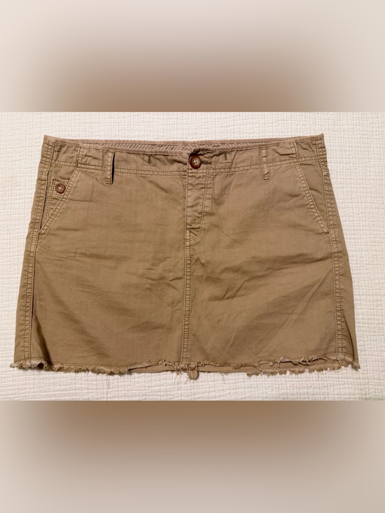 GAP Dresses & Skirts - GAP Khaki Frayed Hem Mini Skirt Size 10